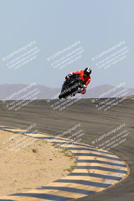 media/Mar-28-2022-Superbike Trackdays (Mon) [[b8603d0f67]]/Open Track Time/Turns 9 and 10/